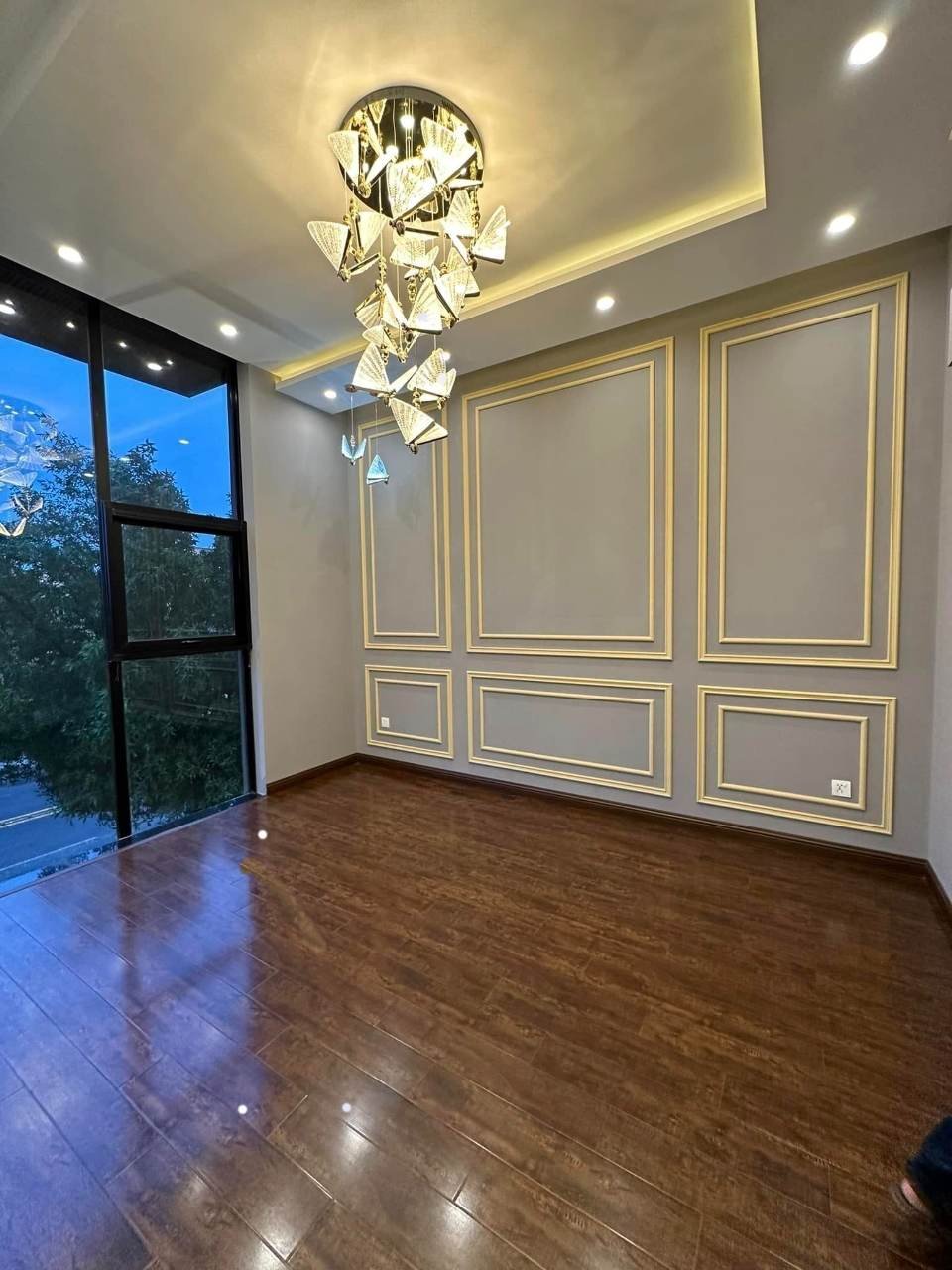 10 MARLA BRAND NEW LUXURY FULL HOUSE FOR RENT IN JASMINE BLOCK BAHRIA TOWN LAHORE