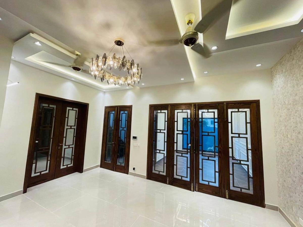 10 Marla Luxury House for Sale in Park View City Lahore – 3 Years Easy Installment Plan