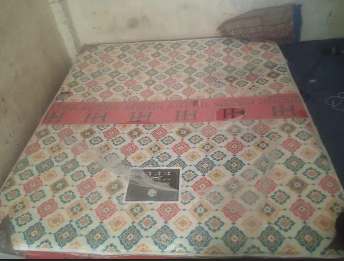 Queen Size Diamond Foam Mattress for Sale – Slightly Used | Excellent Quality