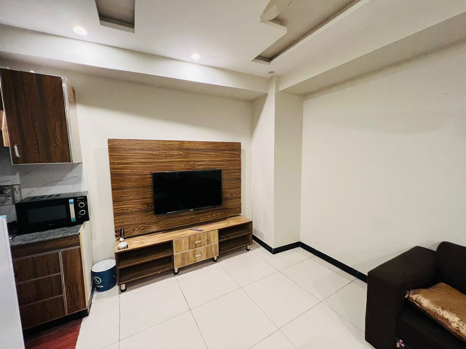 One Bed Luxury Furnished Apartment Available For Rent In Sector E Bahria Town Lahore