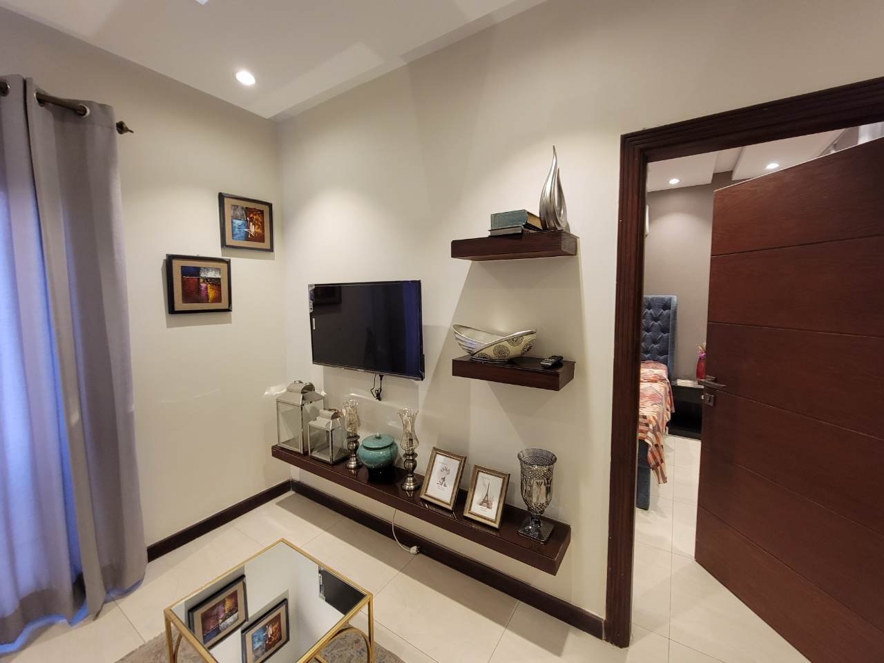 One Bed Fully furnished Apartment For Rent