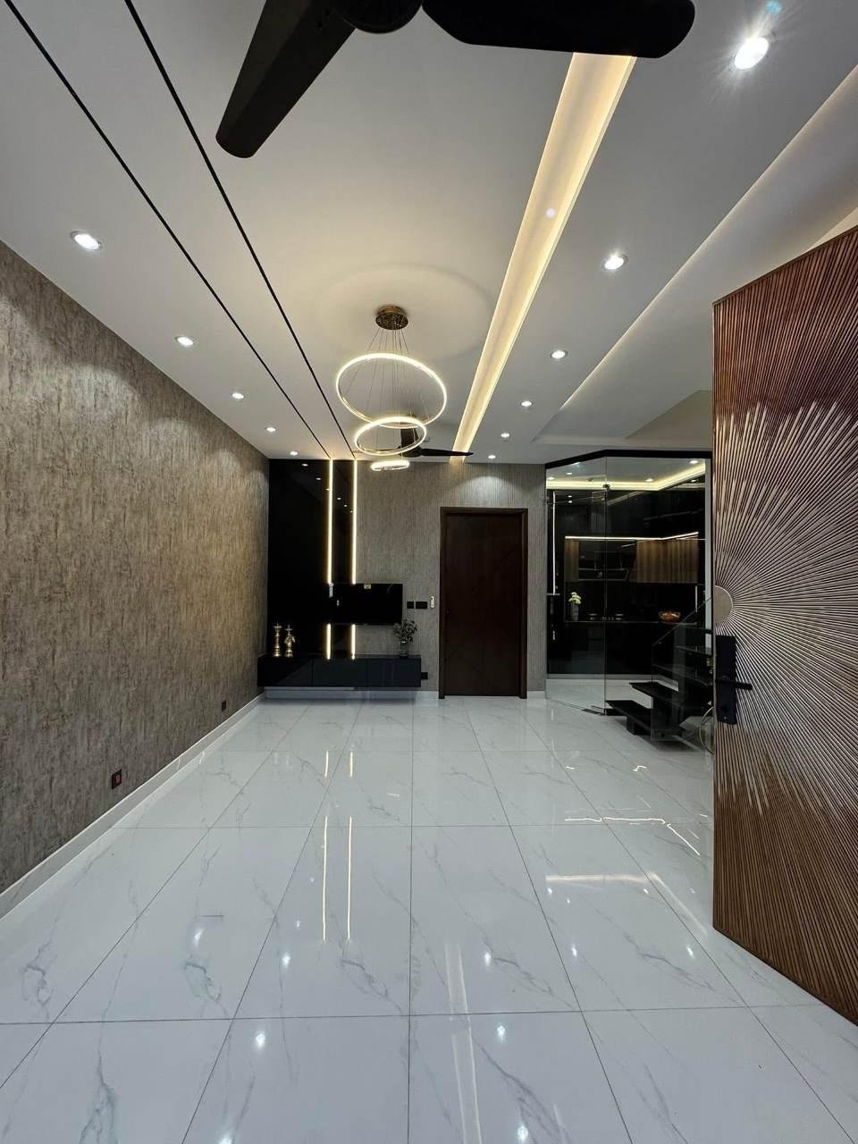5 Marla Luxury Brand New House for Sale in Bahria Town Lahore Near Eiffel Tower