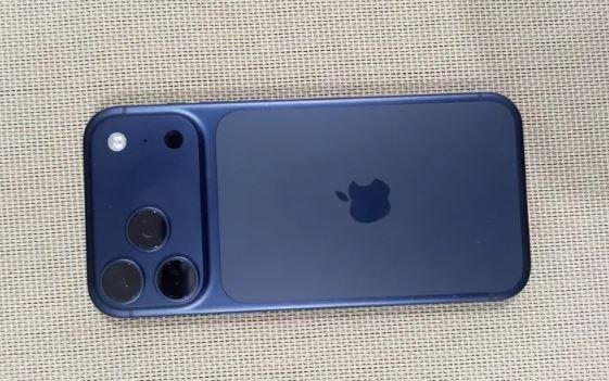 iPhone 17 Pro Max 1TB Non PTA for Sale in Attock