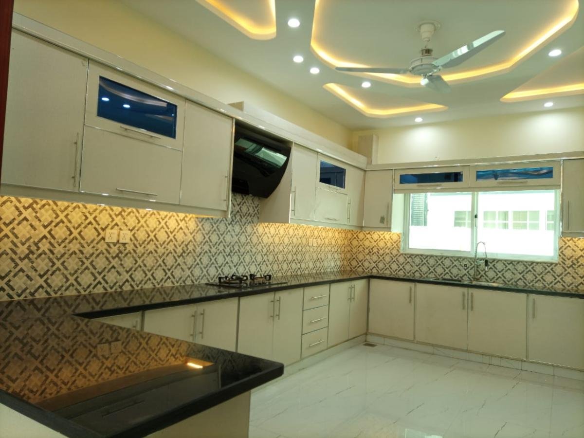 Luxury 1 Kanal Designer House For Sale In Bahria Enclave Islamabad With 20KW Solar System