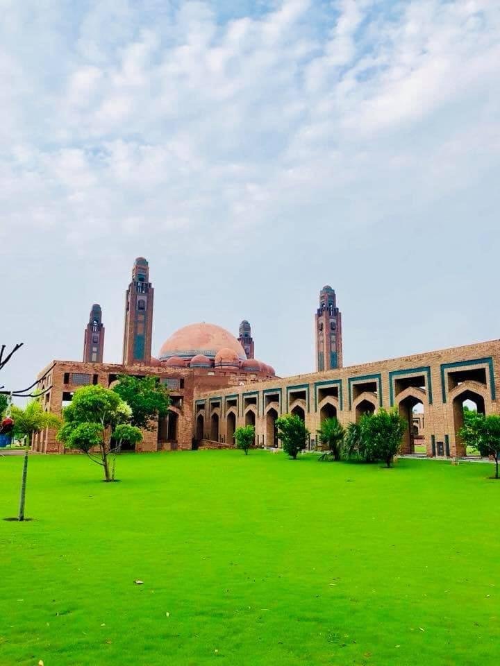 18 Marla Residential Plot for Sale in Overseas A Block Bahria Town Lahore
