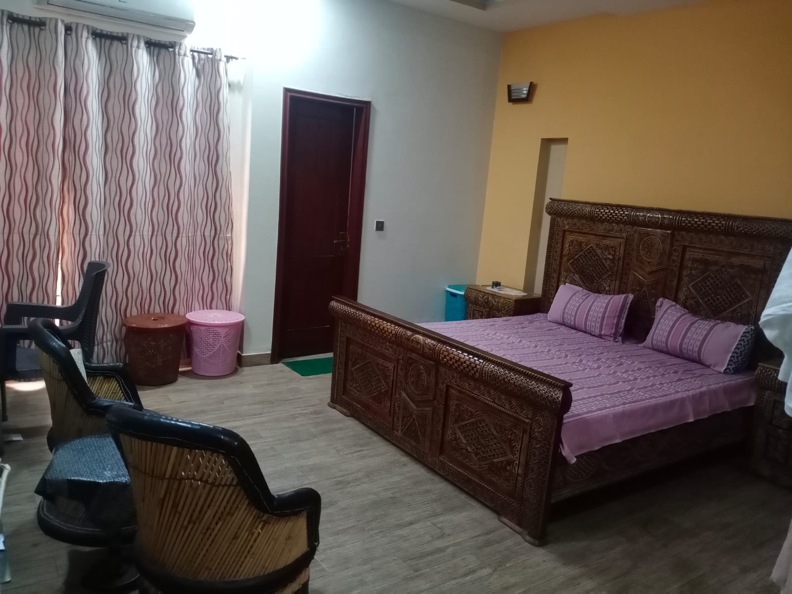 Affordable Room Available For Rent In Bahria Town - Overseas B