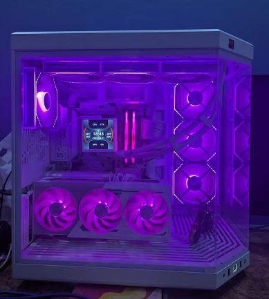 White RGB Gaming PC Setup RX 9070 XT Ryzen 7 7700 with 2K 180Hz Monitor in Rawalpindi