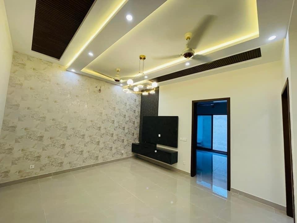 10 Marla Luxury House for Sale in Park View City Lahore – 3 Years Easy Installment Plan