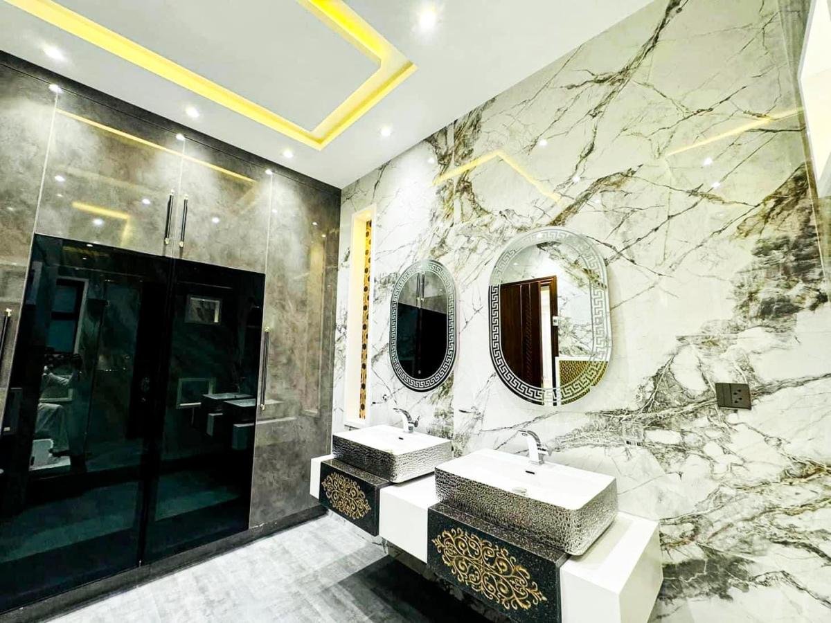 1 Kanal Ultra Modern Luxury House for Sale in Overseas B Extension Bahria Town Lahore