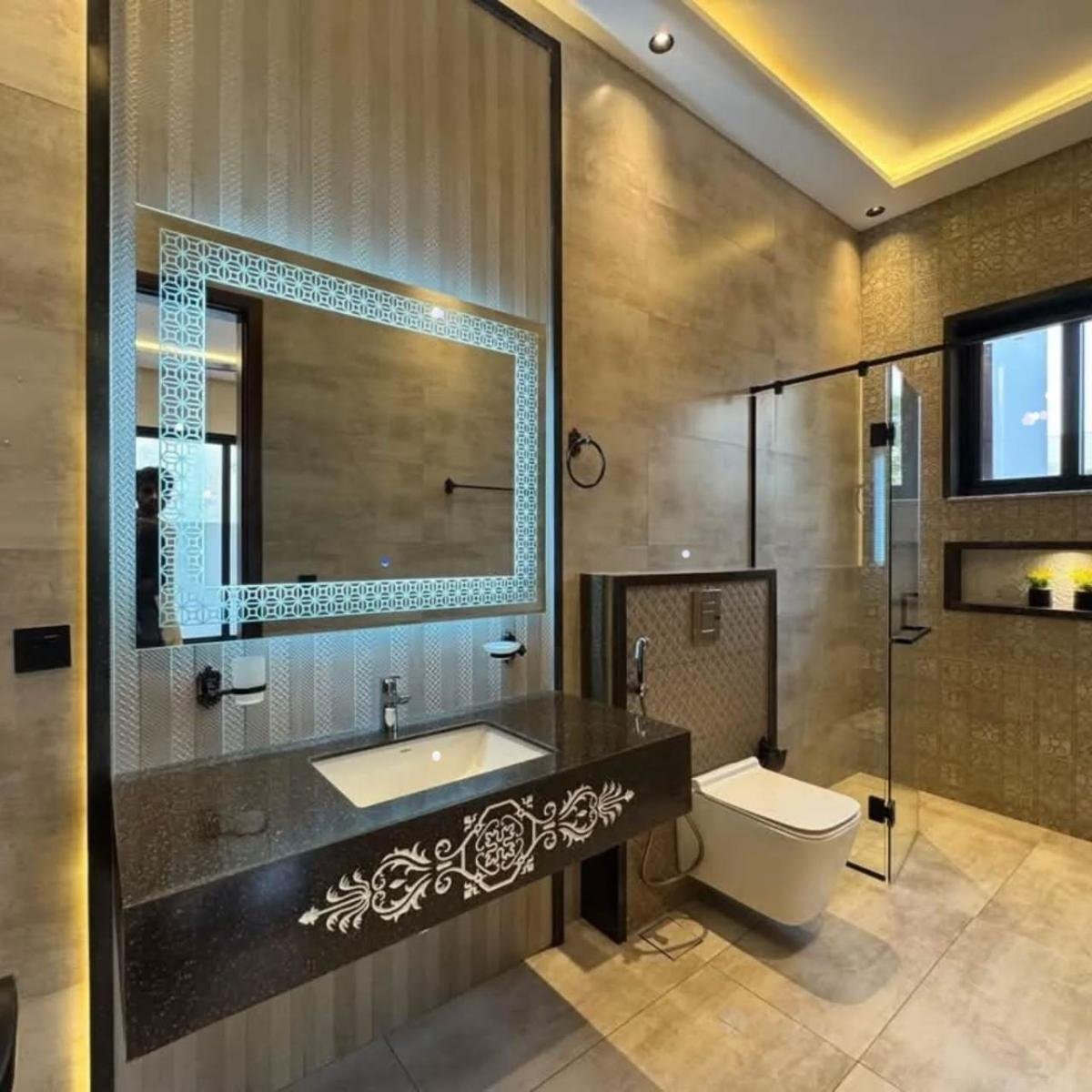 10 Marla Ultra Luxury Modern House for Sale in Bahria Town Lahore