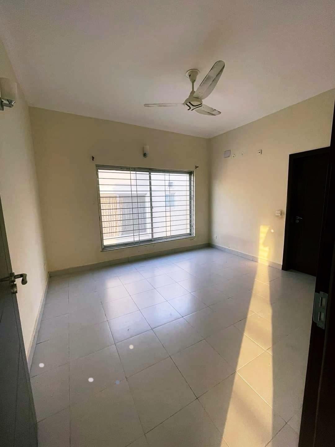 235 Sq Yd Green Belt Corner Villa for Sale in Precinct 27 Bahria Town Karachi