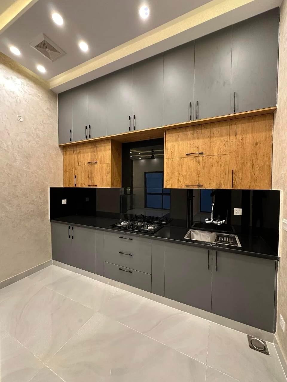 10 Marla Luxury Modern House for Sale in Park View City Lahore