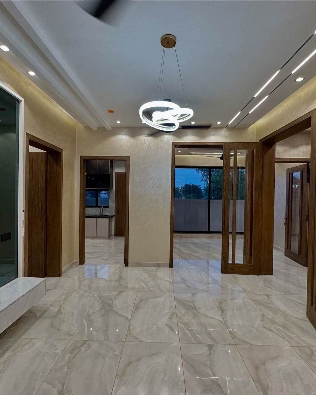 10 Marla Like Brand New Furnished House Available For Rent