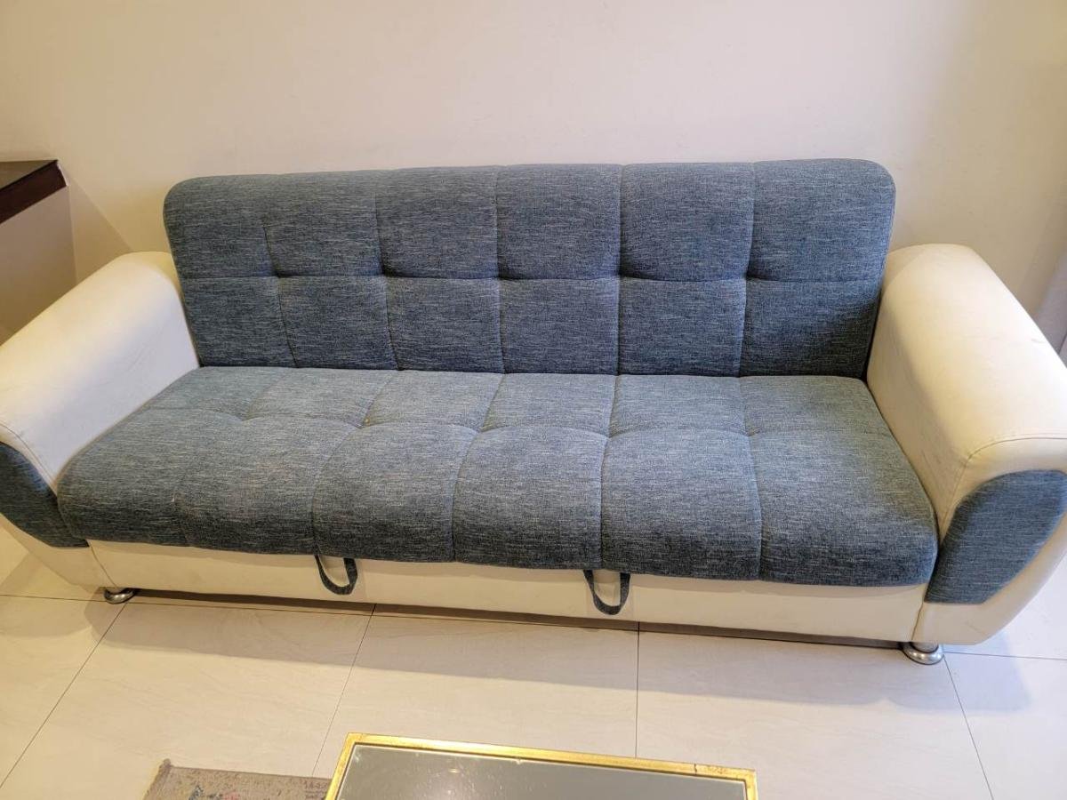 Eiffel Facing 2 Bed Luxury Furnished Flat – 1.7 Crore
