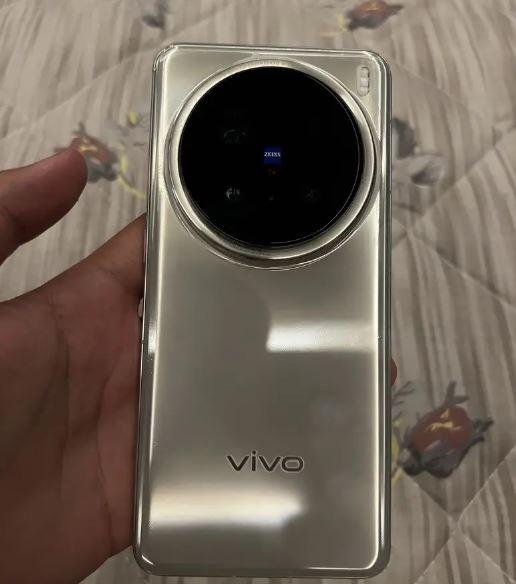 Vivo X200 Pro PTA Approved 512GB Titanium Color for Sale in Quetta – ZEISS Camera Mobile Price 2 Lakh 35 Thousand PKR