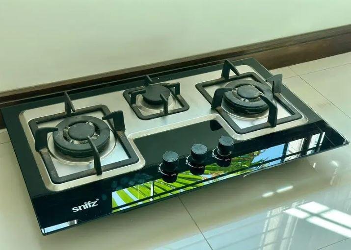 SNIFZ 3 Burner Black Glass Gas Stove for Sale in Karachi