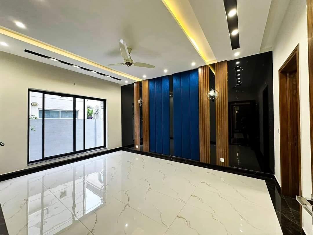 1 Kanal Luxurious House for Rent in Jasmine Block Bahria Town Lahore