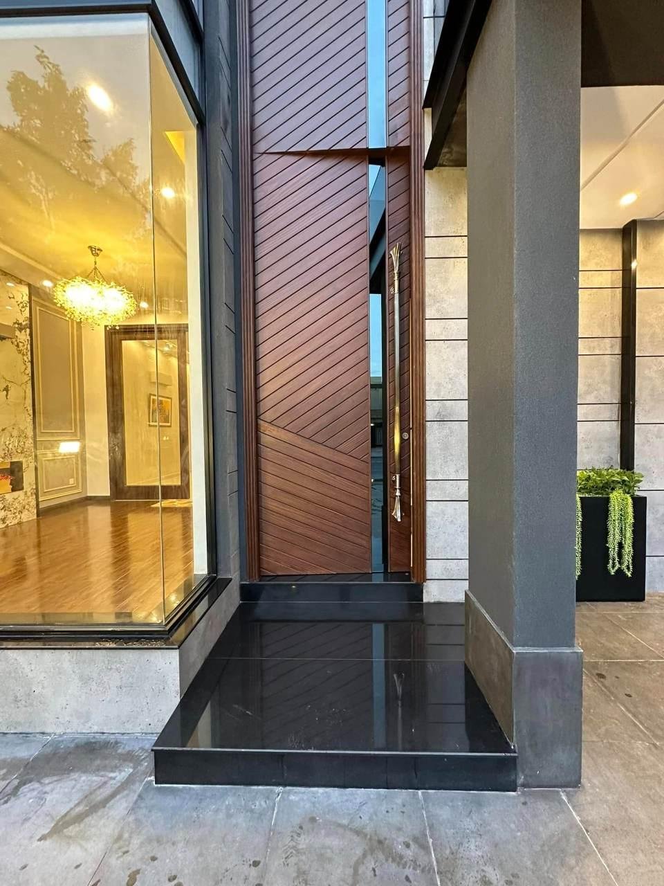 10 Marla Luxury Modern House for Sale in Park View City Lahore