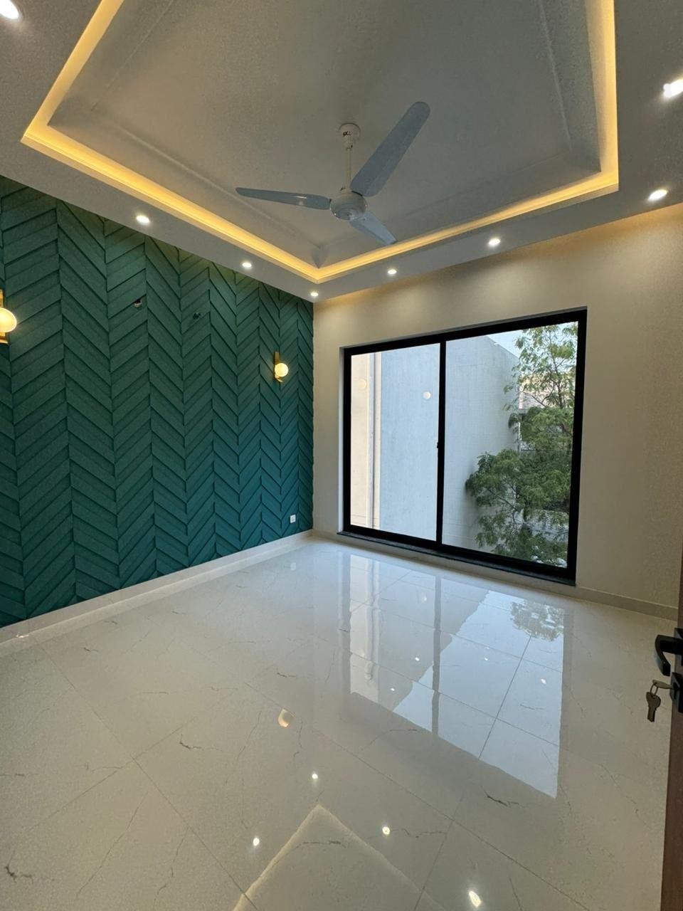 5 Marla Beautiful House for Rent in Bahria Town Lahore Near Ring Road
