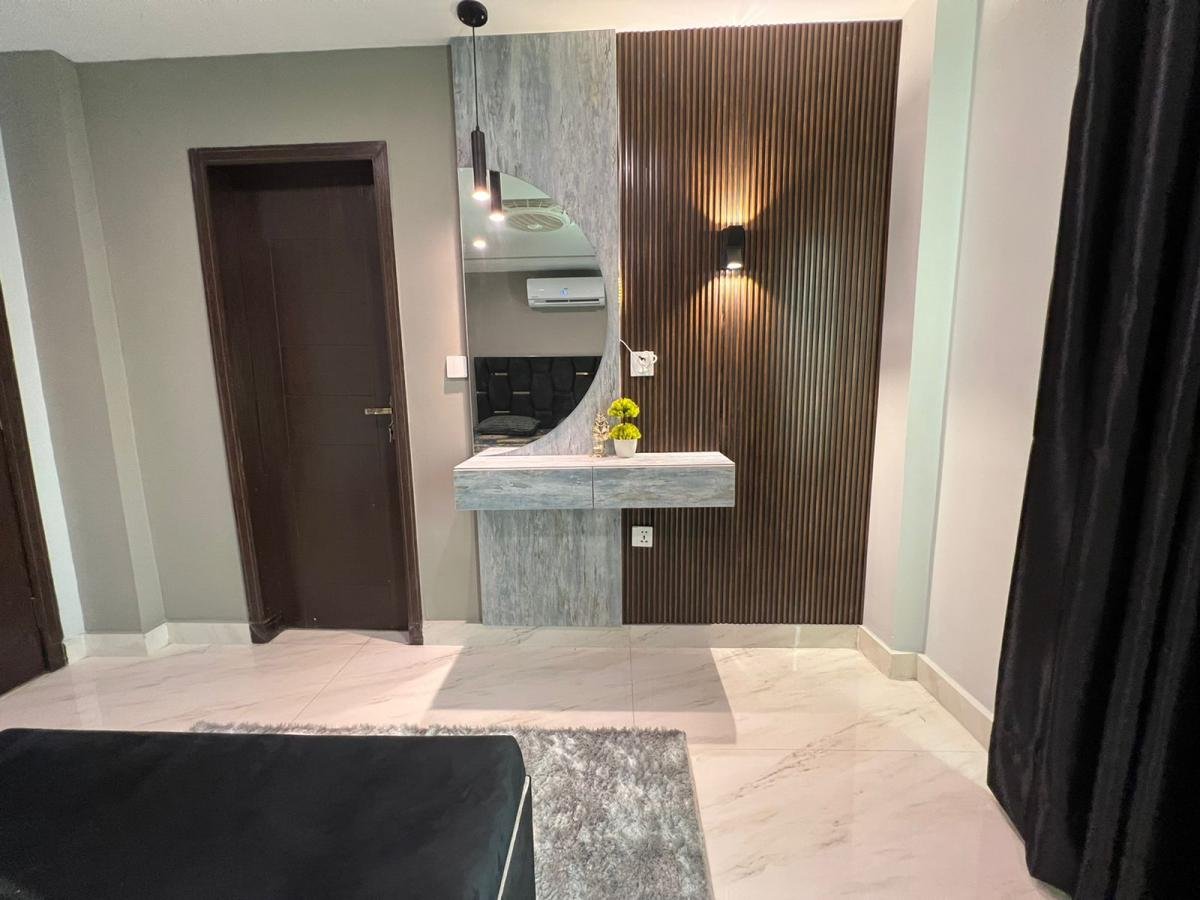 Luxury Apartment for Rent in Bahria Town Sector C Lahore