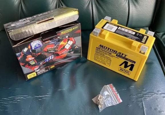 High-Performance Motorcycle Batteries for Super Sports & Cruise Bikes