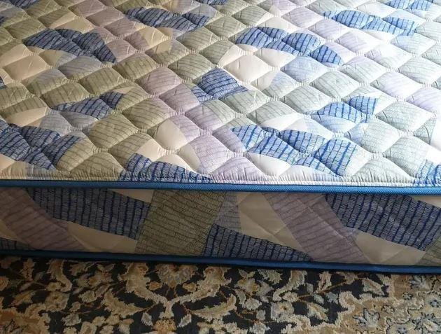 King Size Medicated Mattress for Sale in Lahore | Comfortable Bed Mattress