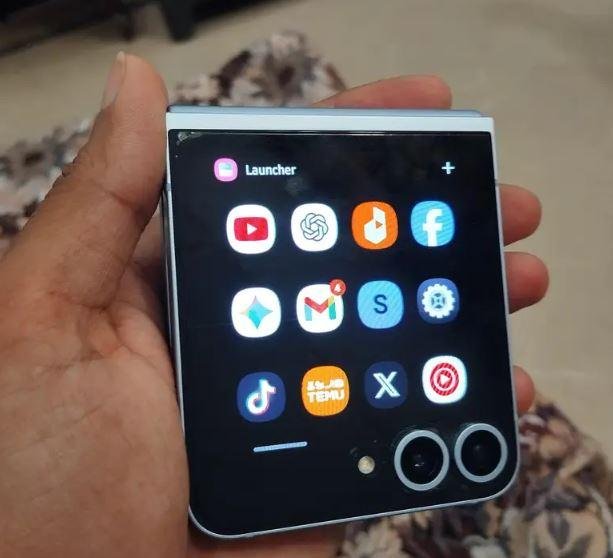 Samsung Galaxy Z Flip 6 PTA Approved 256GB for Sale in Wazirabad – Snapdragon 8 Gen 3