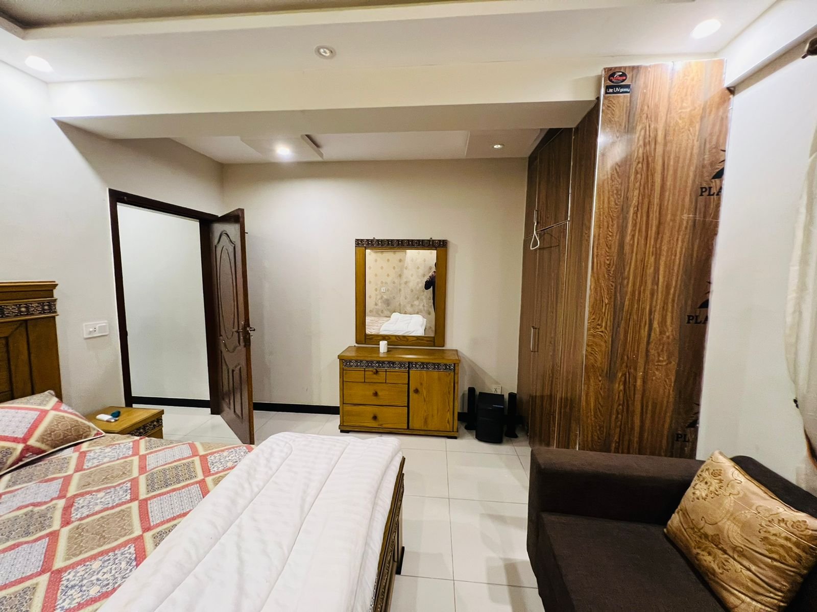 One Bed Luxury Furnished Apartment Available For Rent In Sector E Bahria Town Lahore