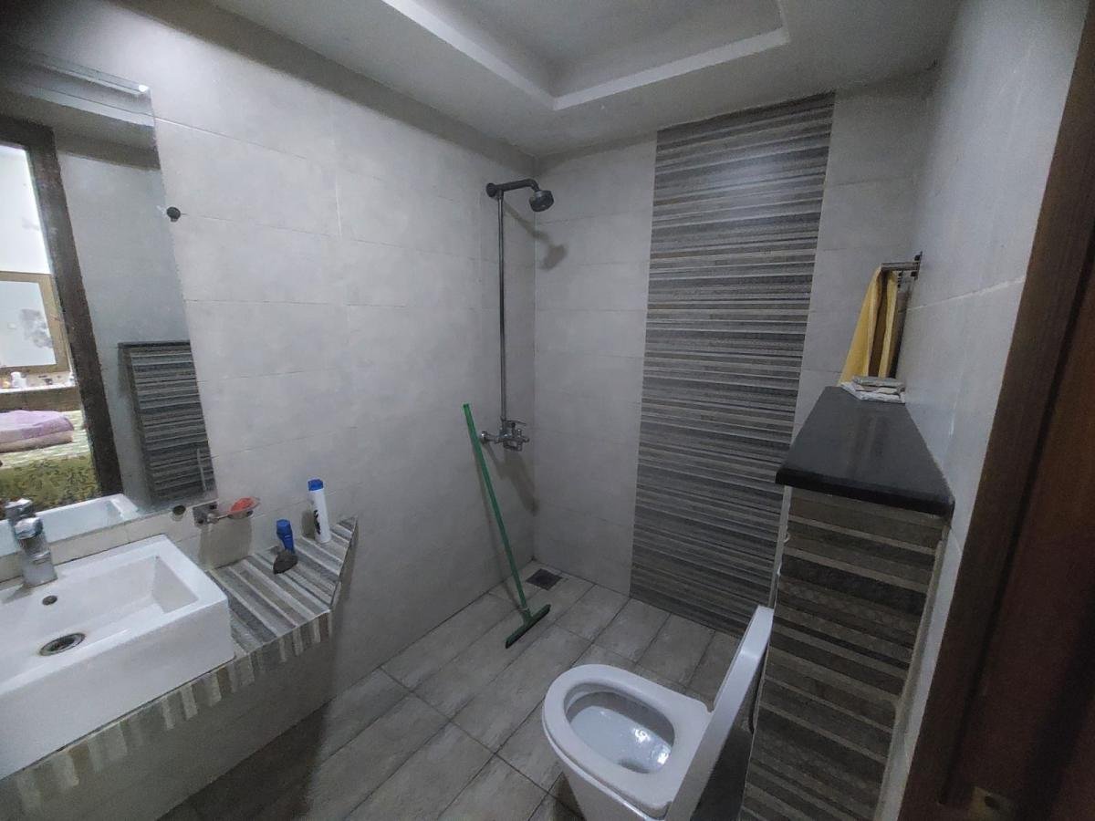 8 Marla House for Sale on College Road Military Accounts Lahore