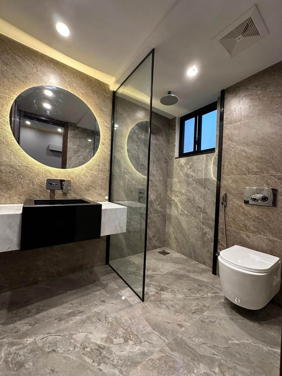 10 Marla Upper Portion Available For Rent Quaid Block Bahria Town Lahore