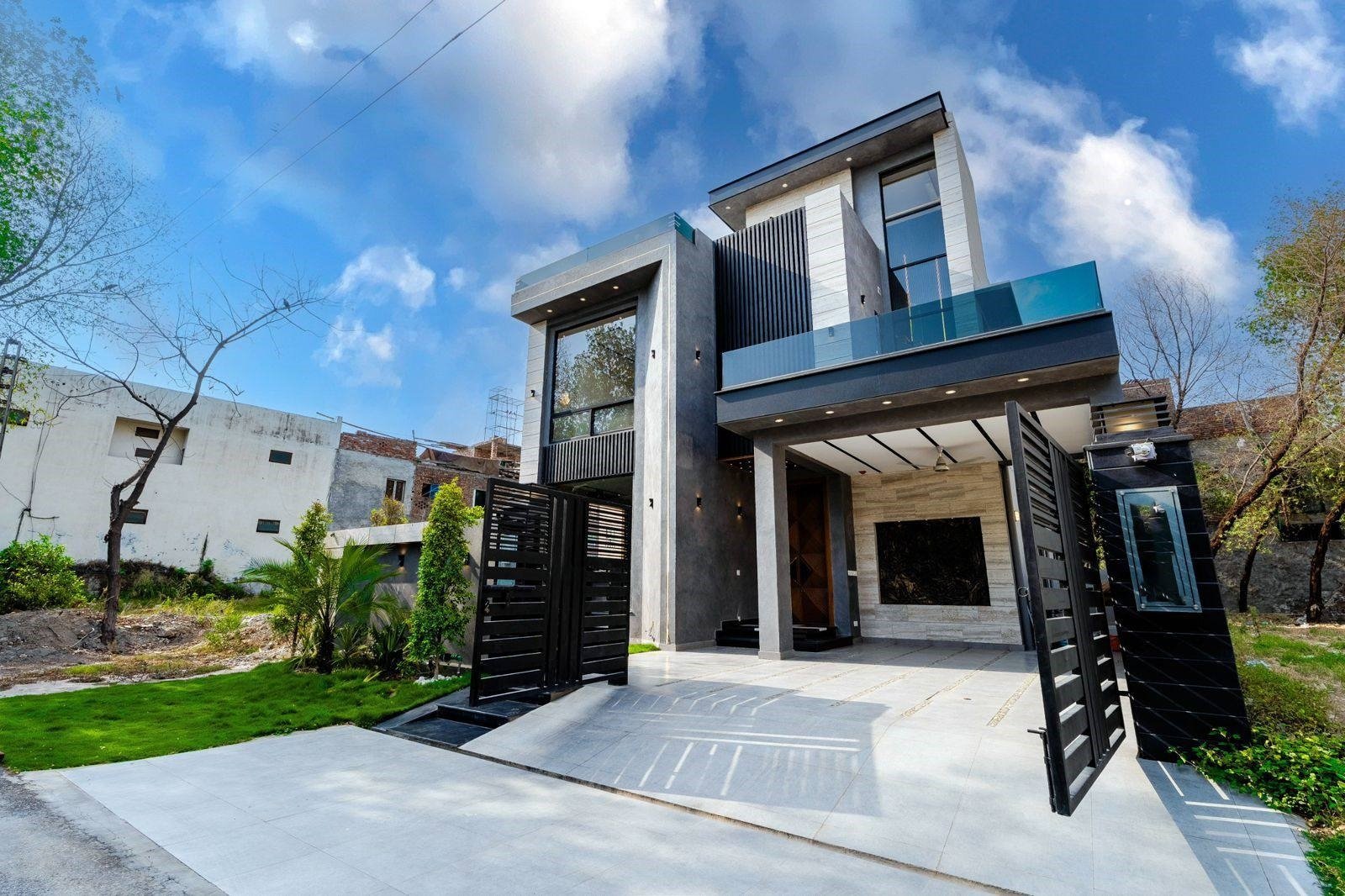 How Real Estate Investment Builds Long-Term Wealth in 2026