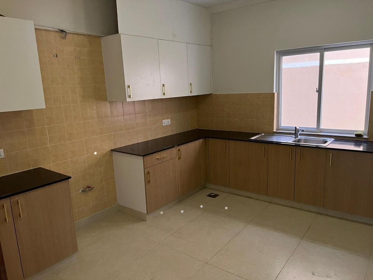 350 Square Yards Ready to Move Villa for Sale in Precinct 35 Bahria Sports City Karachi