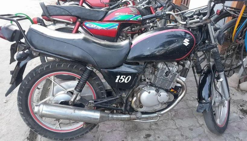 Suzuki GS 150 SE 2017 Model Bike for Sale in Lahore