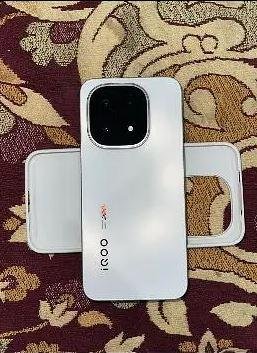 iQOO 15 256GB 12GB RAM Non PTA Factory Unlock Mobile for Sale in Karachi