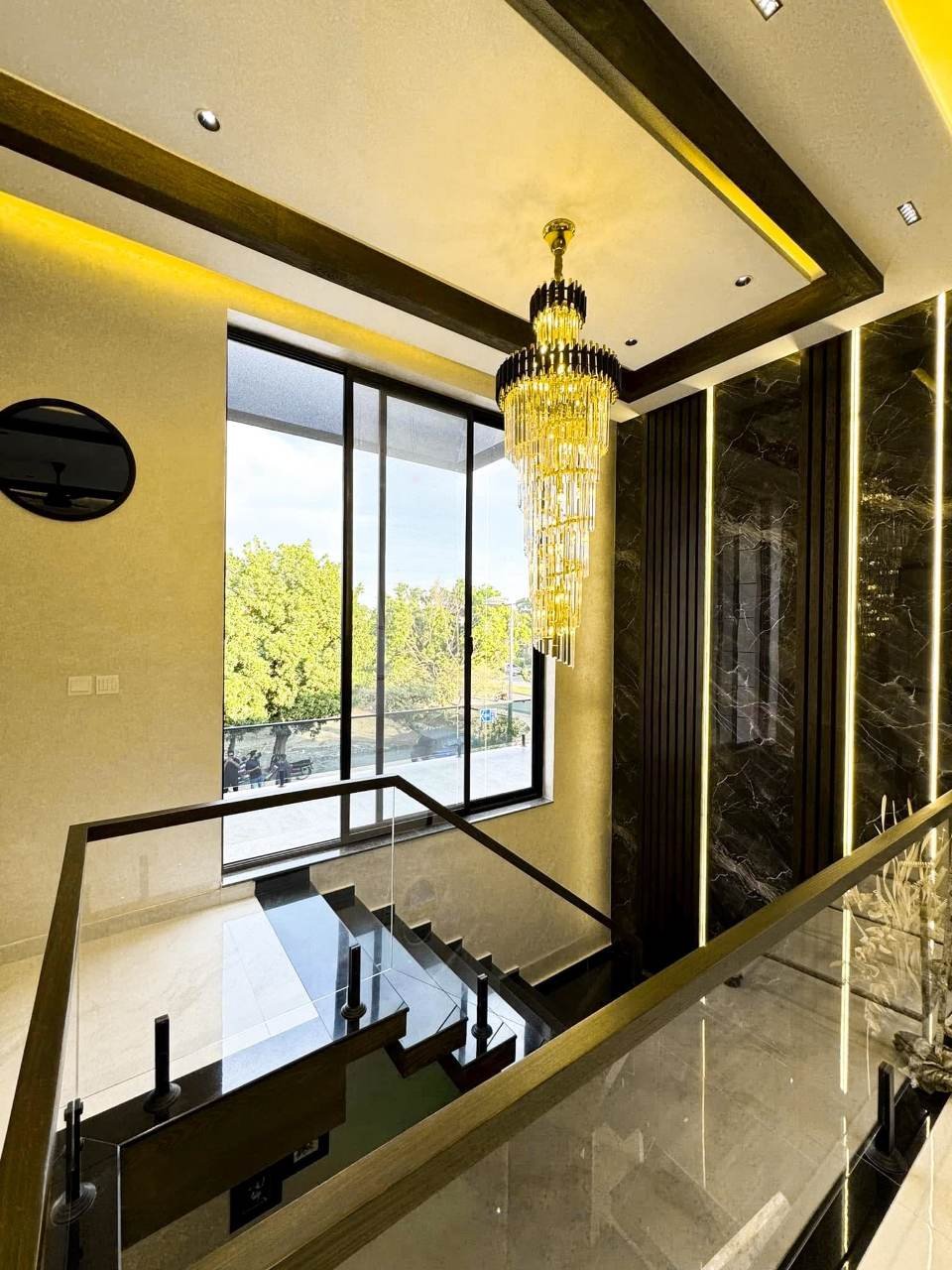 10 Marla Brand New Luxury Lower Portion Available For Rent In Bahria Town Lahore