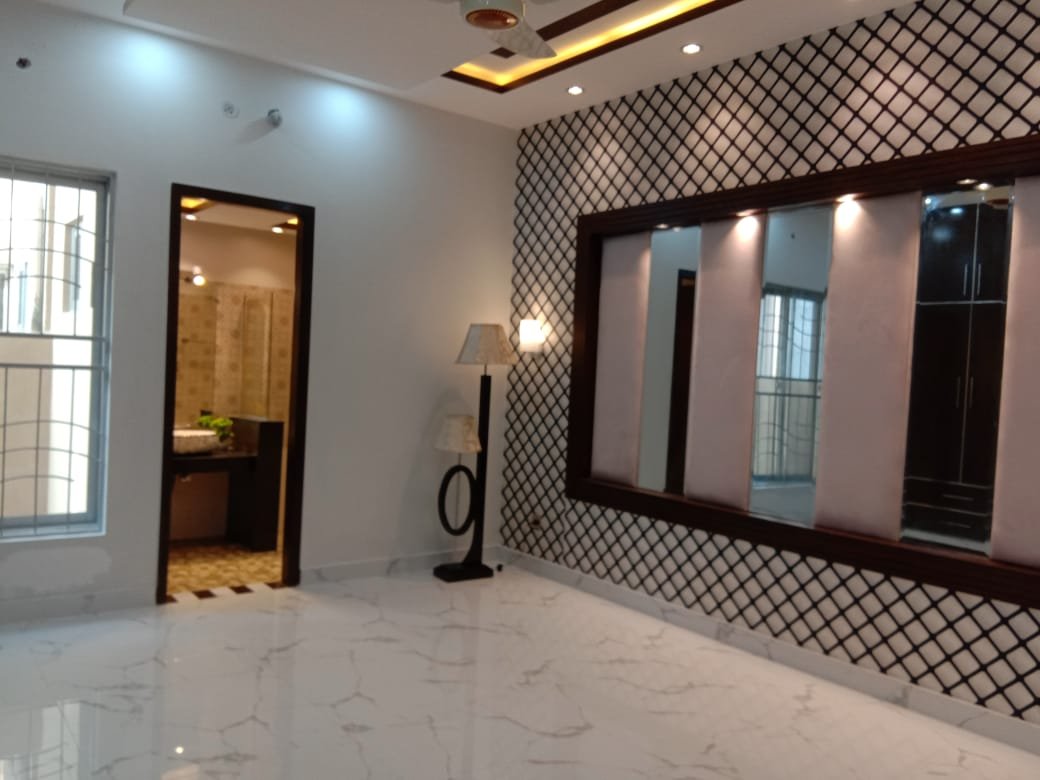 3 YEARS INSTALLMENT PLAN HOUSE PARK VIEW CITY LAHORE FOR SALE
