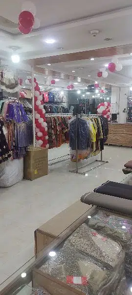 cosmetics jewelry bags UNDERGARMNETS space available