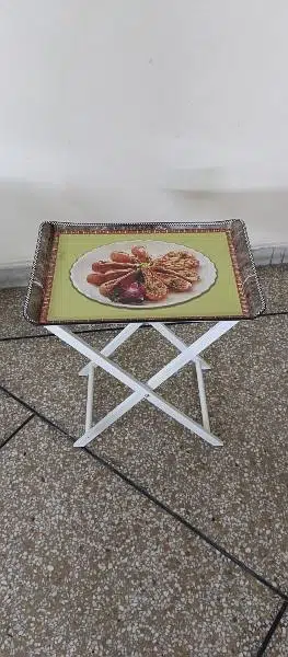 plastic high quality tray with folding stand