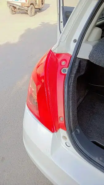 suzuki swift dlx 1.3 nav for sale