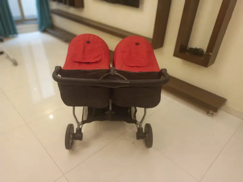 Twin Baby Pram available for sale in low price