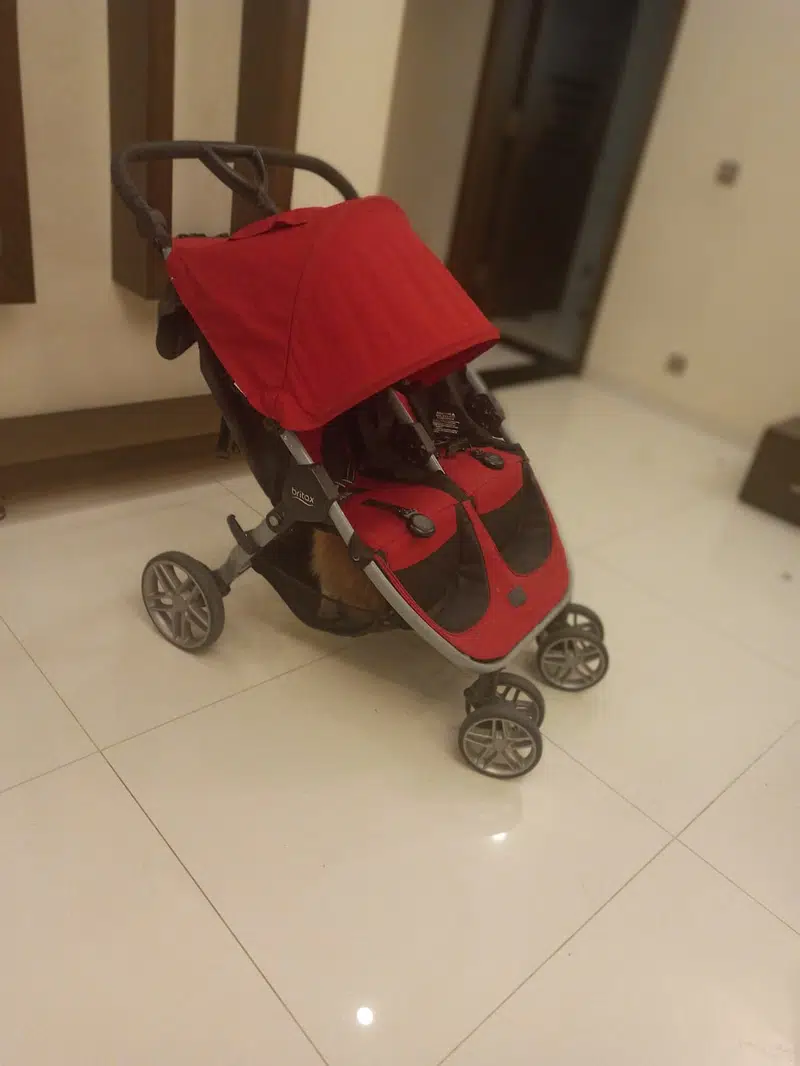 Twin Baby Pram available for sale in low price