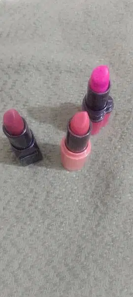 Cute lipstick awesome color available
