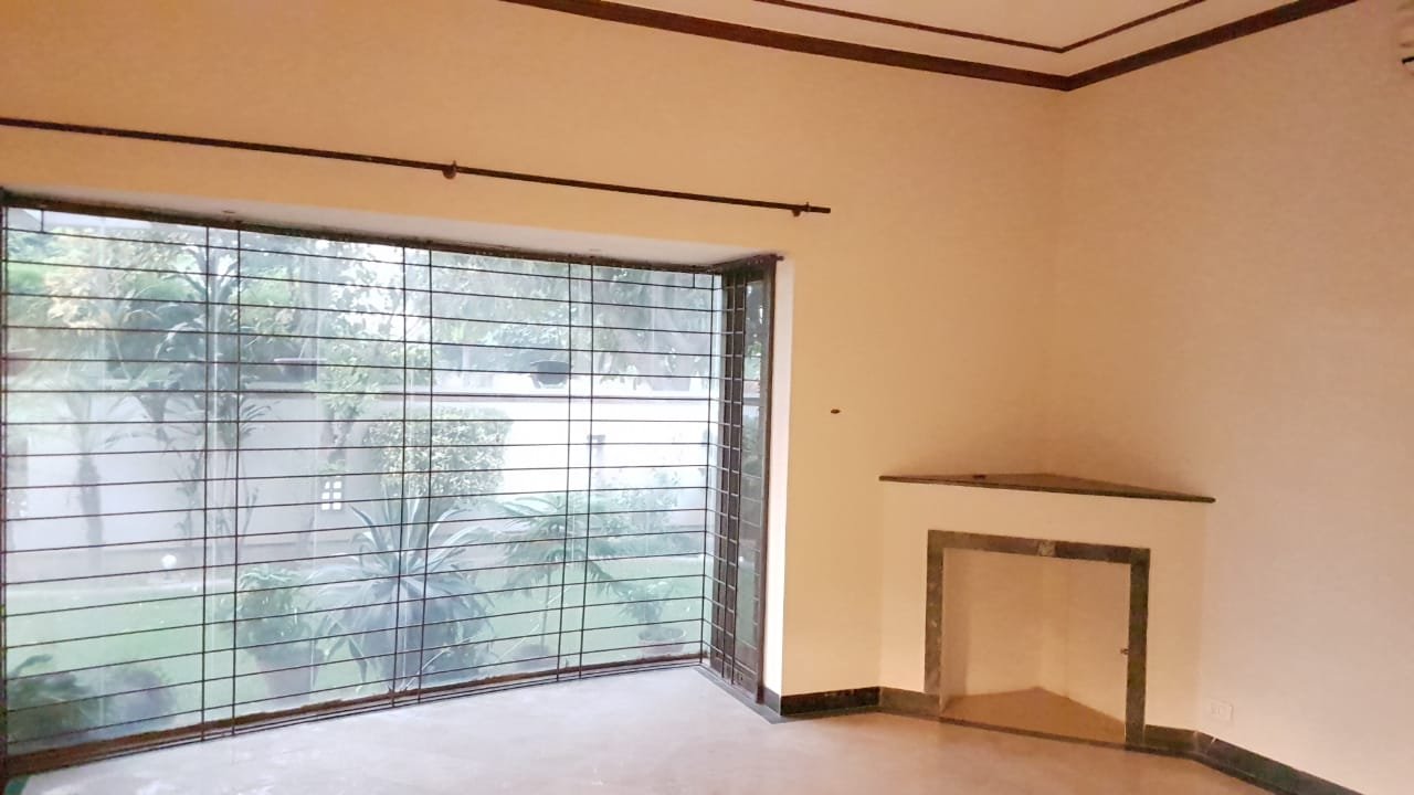 10 Marla Ground Floor For Rent
