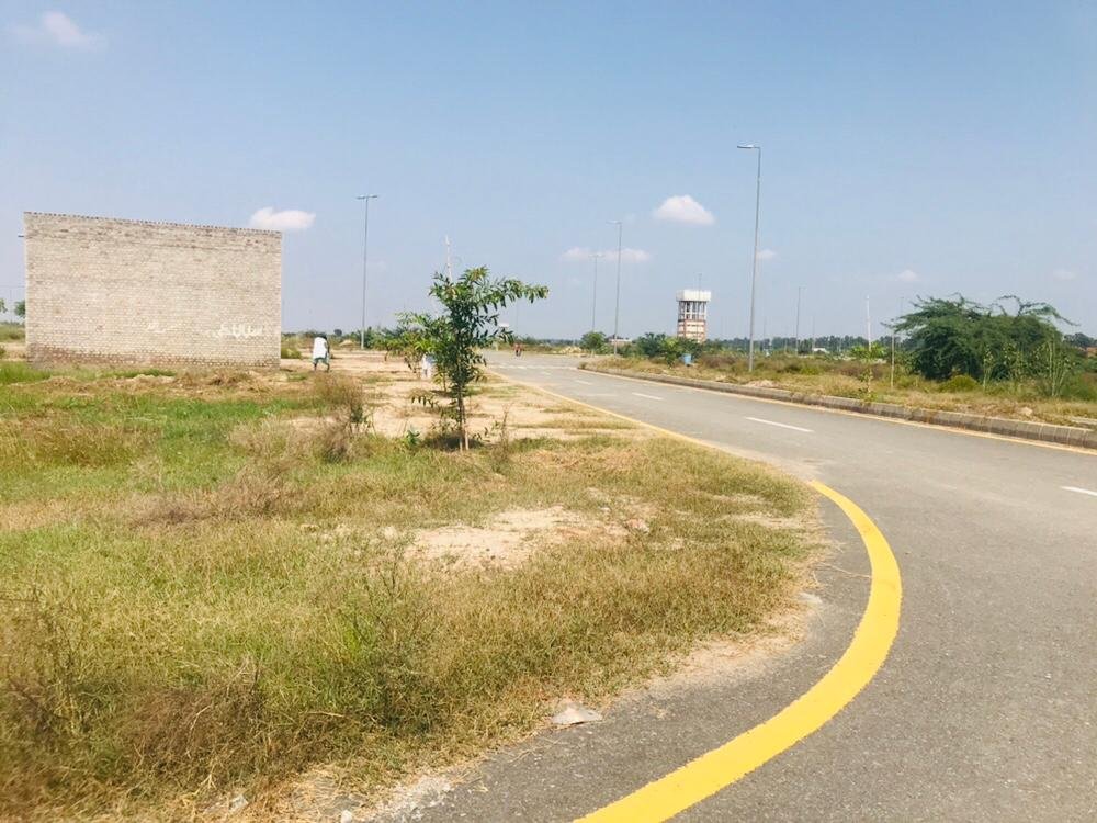 Exclusive Offer: 4 Marla Commercial Plot in DHA Phase 7 – Ideal Investment Opportunity!