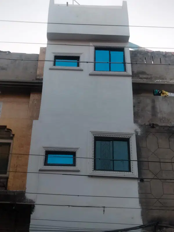 190 Sqft Commercial Building Available For Sale in Milat Road Near Yateem Khana Multan Road Lahore