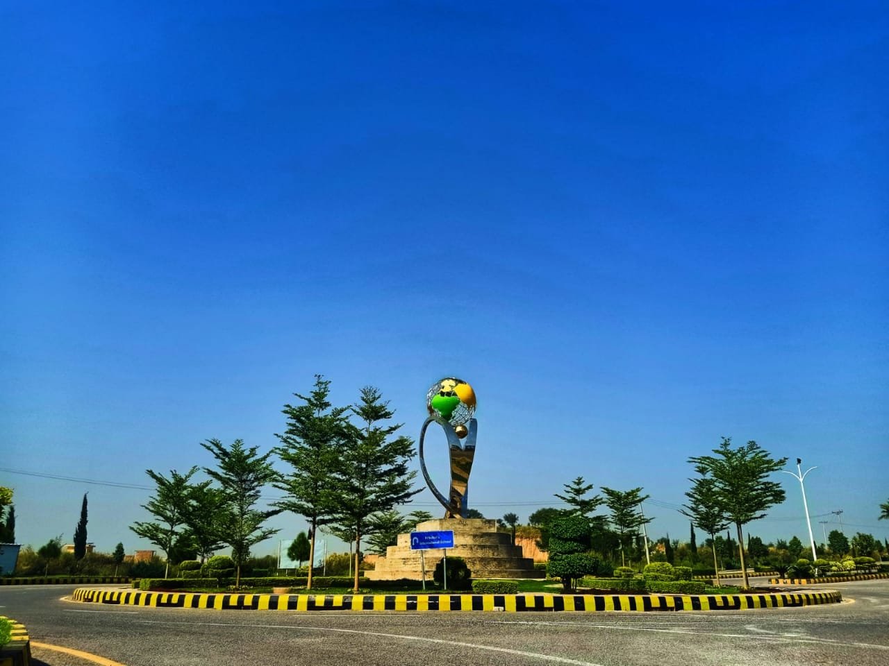 Gulberg Residencia 1 Kanal Developed and Possession plot for Sale at Block J